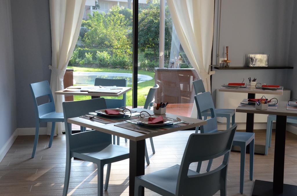 Marina dʼAndora B&B Dodici Lune מראה חיצוני תמונה